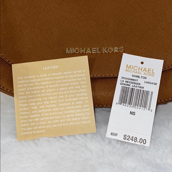 Michael Kors Hamilton LG Messenger Bag - Picture 7 of 8